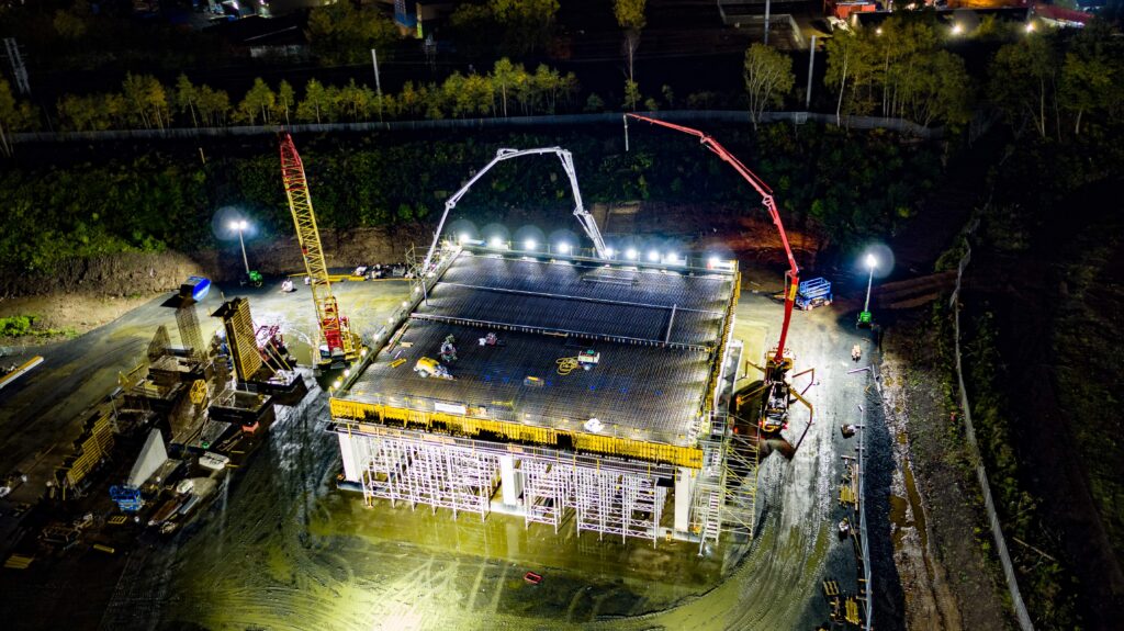 Construction Ravenscraig, Ravenscraig to Motherwell At Night