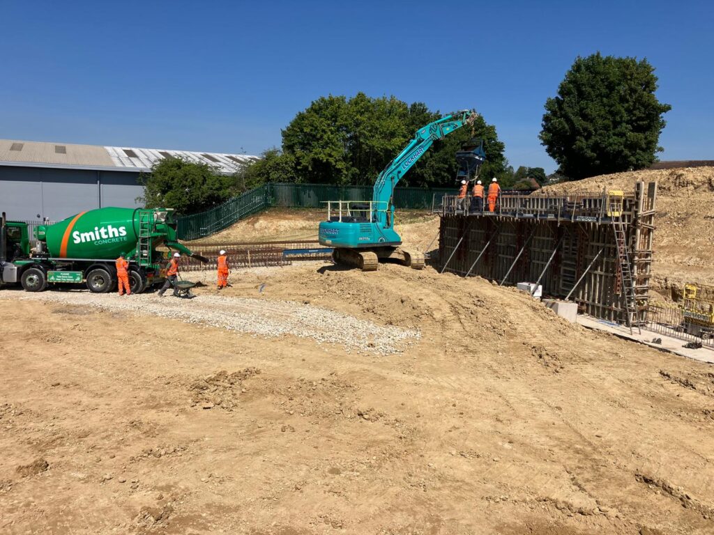Concrete pour retaining wall